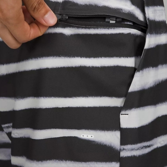 Lululemon Pool Short 7" Watercolour Stripe Vapor Graphite Grey Size M.. - Picture 7 of 13